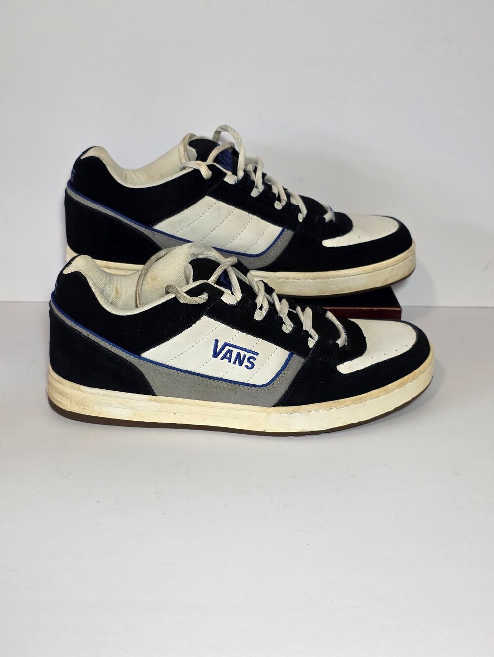 Vans Malone Skate Shoes Mens 13 Black White Leather Low Top Sneakers Y2K
